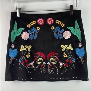 Gianni Bini Embroidered Black Skirt Size M